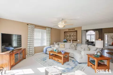 6006 W Deer Trace Ct, Dunlap, IL 61525 photo 9