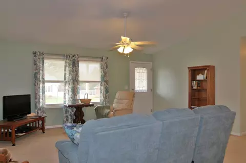 730 N 12th Ave, Canton, IL 61520 photo 5
