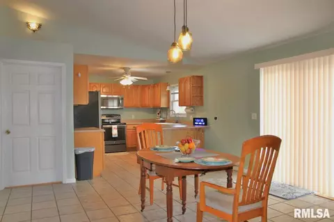 730 N 12th Ave, Canton, IL 61520 photo 8