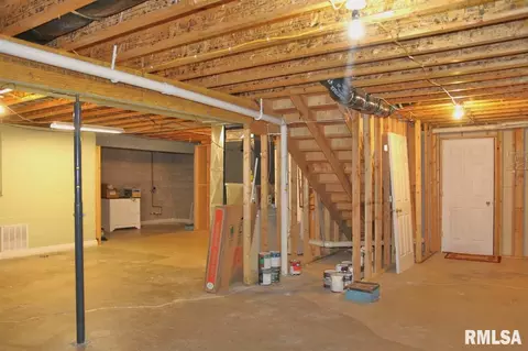 730 N 12th Ave, Canton, IL 61520 photo 32