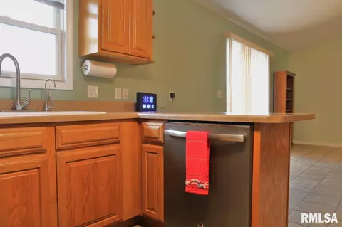 730 N 12th Ave, Canton, IL 61520 photo 13