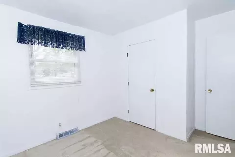 2004 Lighter St, Pekin, IL 61554 photo 23