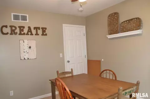 1525 W Meadowview Dr, Dunlap, IL 61525 photo 17