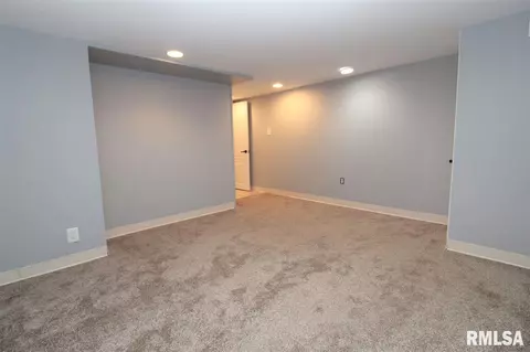 609 E Harrison St, Morton, IL 61550 photo 31
