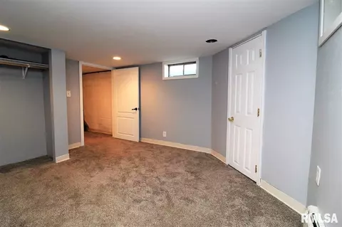 609 E Harrison St, Morton, IL 61550 photo 27