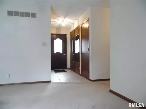 9528 W Excalibur Ct, Mapleton, IL 61547 photo 6