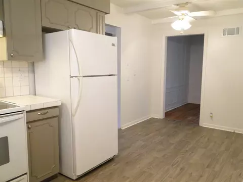 727 Memorial Dr, Macomb, IL 61455 photo 8