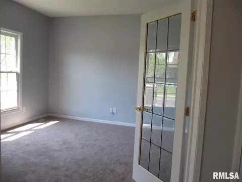 2105 W Brenyn Ct, Dunlap, IL 61525 photo 13
