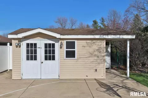 204 N 3rd St, Roanoke, IL 61561 photo 35