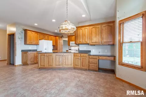 1127 E Tyler St, Morton, IL 61550 photo 17
