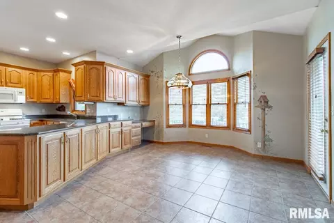 1127 E Tyler St, Morton, IL 61550 photo 16