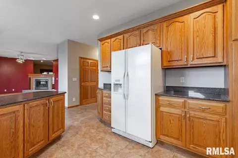 1127 E Tyler St, Morton, IL 61550 photo 13