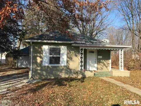 109 W Crow, Eureka, IL 61530 photo 1