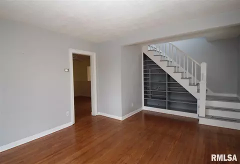 206 S Myers St, Eureka, IL 61530 photo 5