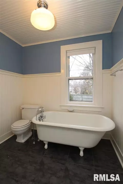 206 S Myers St, Eureka, IL 61530 photo 18