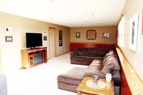 908 W Dennis Dr, Eureka, IL 61530 photo 15