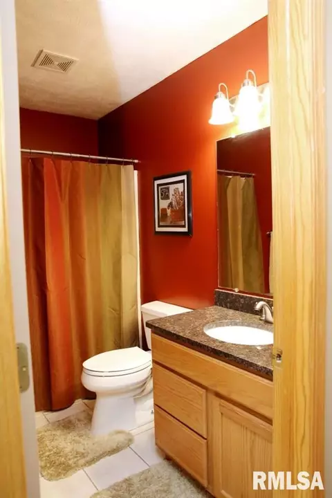 908 W Dennis Dr, Eureka, IL 61530 photo 23