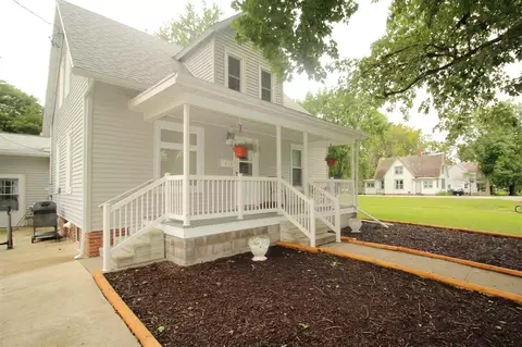 636 Maple Ave, Minonk, IL 61760 photo 2