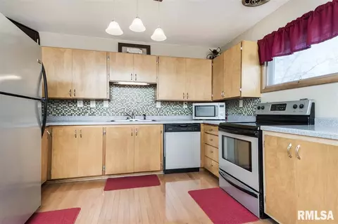 1020 E Grant St, Macomb, IL 61455 photo 10