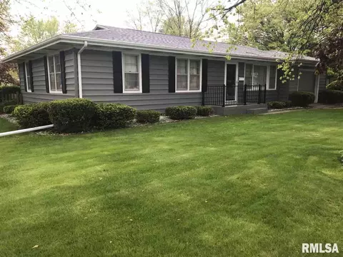 1020 E Grant St, Macomb, IL 61455 photo 2