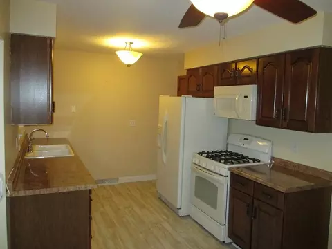1924 E Princeton St, Peoria, IL 61614 photo 6