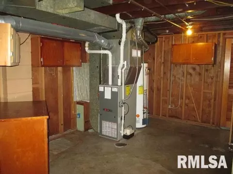1924 E Princeton St, Peoria, IL 61614 photo 28