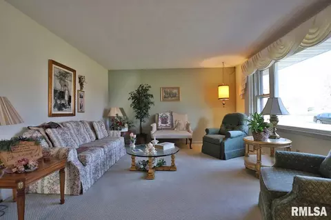 838 Sunset Rd, Morton, IL 61550 photo 4