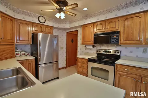 838 Sunset Rd, Morton, IL 61550 photo 9