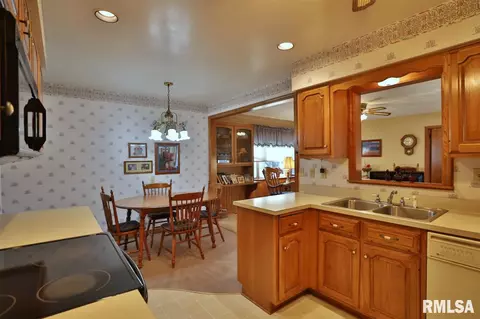 838 Sunset Rd, Morton, IL 61550 photo 10