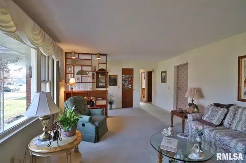 838 Sunset Rd, Morton, IL 61550 photo 5