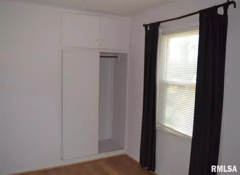4112 N University St, Peoria, IL 61614 photo 8