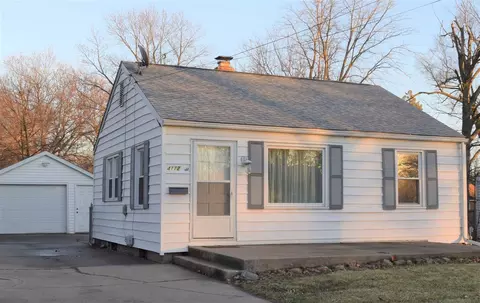 4112 N University St, Peoria, IL 61614 photo 1