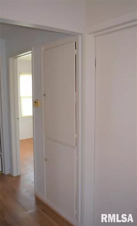 4112 N University St, Peoria, IL 61614 photo 9