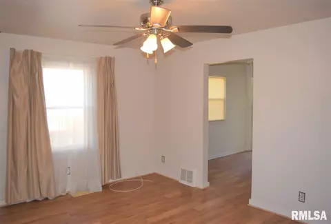4112 N University St, Peoria, IL 61614 photo 3