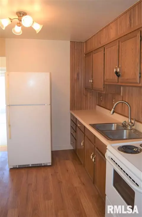 4112 N University St, Peoria, IL 61614 photo 4