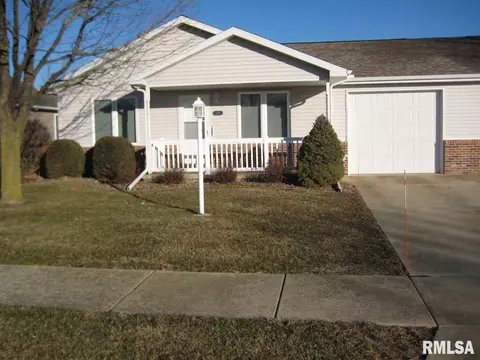 209 Easy St, Washington, IL 61571 photo 1