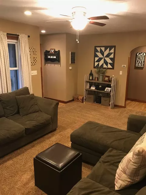 314 S Dudley St, Macomb, IL 61455 photo 6