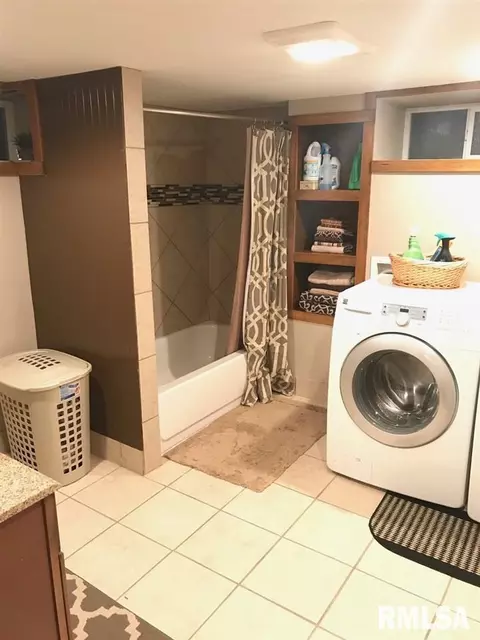 314 S Dudley St, Macomb, IL 61455 photo 27