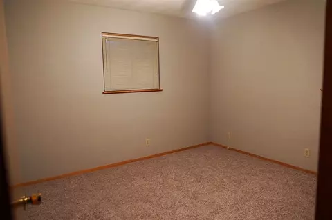 720 S Kickapoo Ln, Peoria, IL 61604 photo 10
