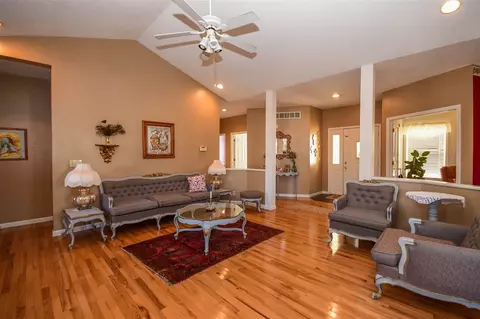 4612 S Canterbury St, Mapleton, IL 61547 photo 3