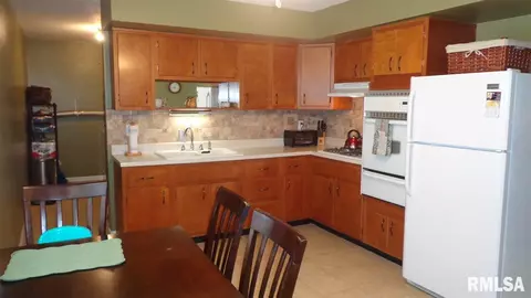 305 E Bittersweet, Washington, IL 61571 photo 9