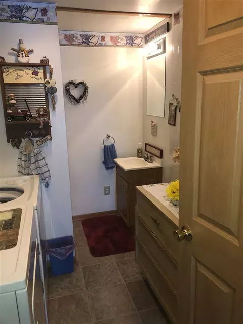 1250 W Main St, Fairview, IL 61432 photo 6