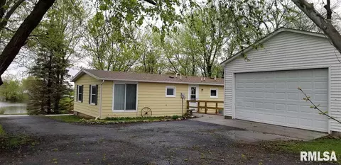 101 Wingate Dr, Avon, IL 61415 photo 3