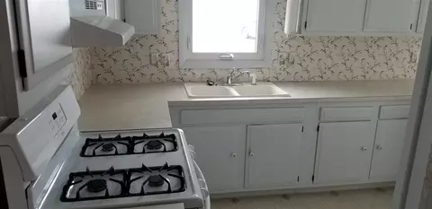 101 Wingate Dr, Avon, IL 61415 photo 9