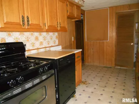 407 S Ward St, Macomb, IL 61455 photo 4