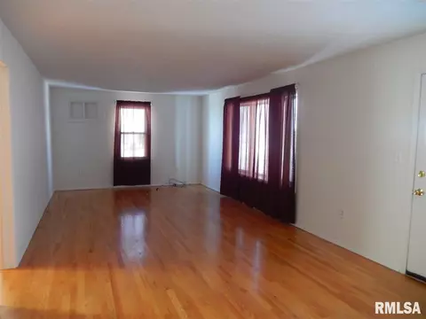 1485 E Hazel Green Rd, Table Grove, IL 61482 photo 3