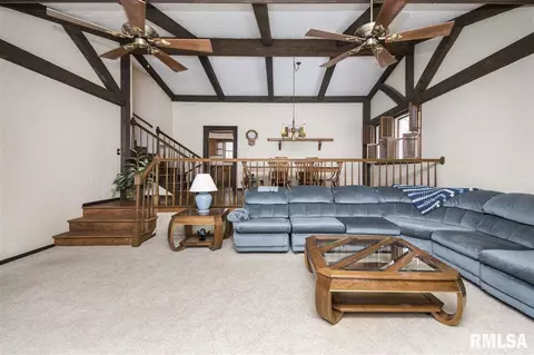 129 Chestnut Dr, Morton, IL 61550 photo 4