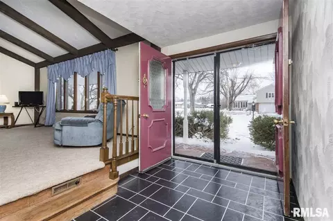 129 Chestnut Dr, Morton, IL 61550 photo 5
