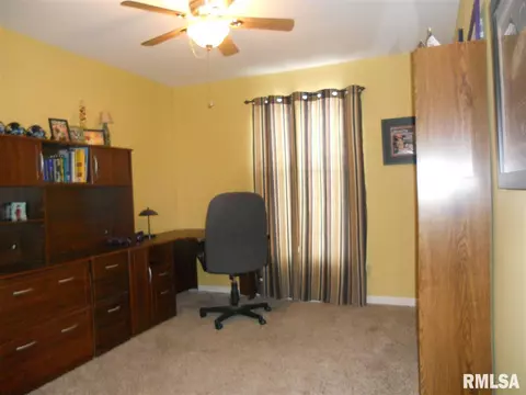 118 Timberview Dr, Macomb, IL 61455 photo 12