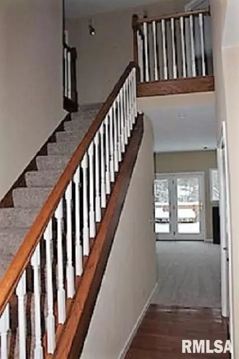 501 Hampton Ct, Metamora, IL 61548 photo 4